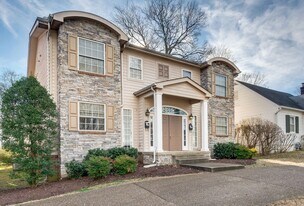 2615A Belcourt Ave in Nashville, TN - Building Photo