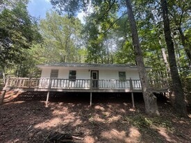 1795 Antioch Rd in Lagrange, GA - Building Photo