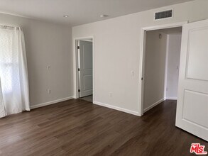 1104 S Hudson Ave in Los Angeles, CA - Building Photo - Building Photo