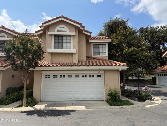 429 Dante Way in Oak Park, CA - Building Photo - Building Photo