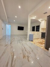 760 Euclid Ave, Unit 204 in Miami Beach, FL - Building Photo - Building Photo