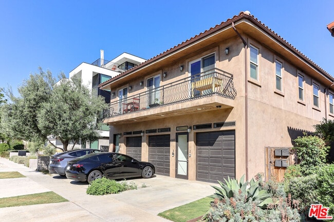 6069 Horner St, Unit 2