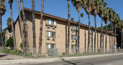 1662-1668 Palm St in Santa Ana, CA - Foto de edificio - Building Photo