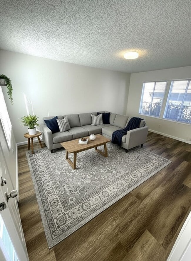 LB2330 (RUBS) (Imp.) in Long Beach, CA - Foto de edificio - Building Photo