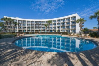 214 Miracle Strip Pkwy SW in Fort Walton Beach, FL - Building Photo - Building Photo