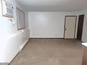 1325 Henry St in Prescott, WI - Building Photo - Building Photo