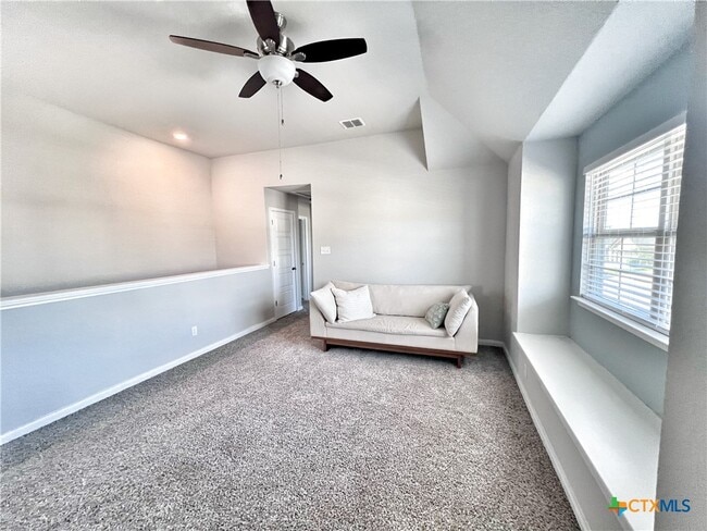 property at 1224 Loma Rnch