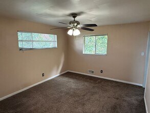 4353 S Diana Way in Salt Lake City, UT - Building Photo - Building Photo