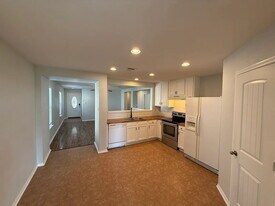 611 New Country Rd in Kyle, TX - Building Photo