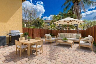 4977 SW 135th Way in Miramar, FL - Building Photo - Building Photo