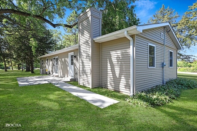 4 Acorn Ln in Yorkville, IL - Building Photo - Building Photo