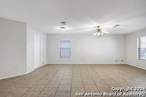 3663 Candlehill in San Antonio, TX - Building Photo - Building Photo