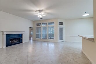 6613 Lynch Ln in Garland, TX - Building Photo - Building Photo