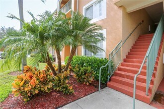 1265 Wildwood Lakes Blvd in Naples, FL - Foto de edificio - Building Photo