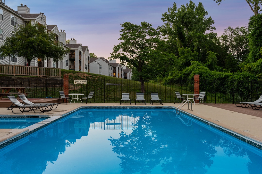 Bennington Ridge in Kansas City, MO - Building Photo