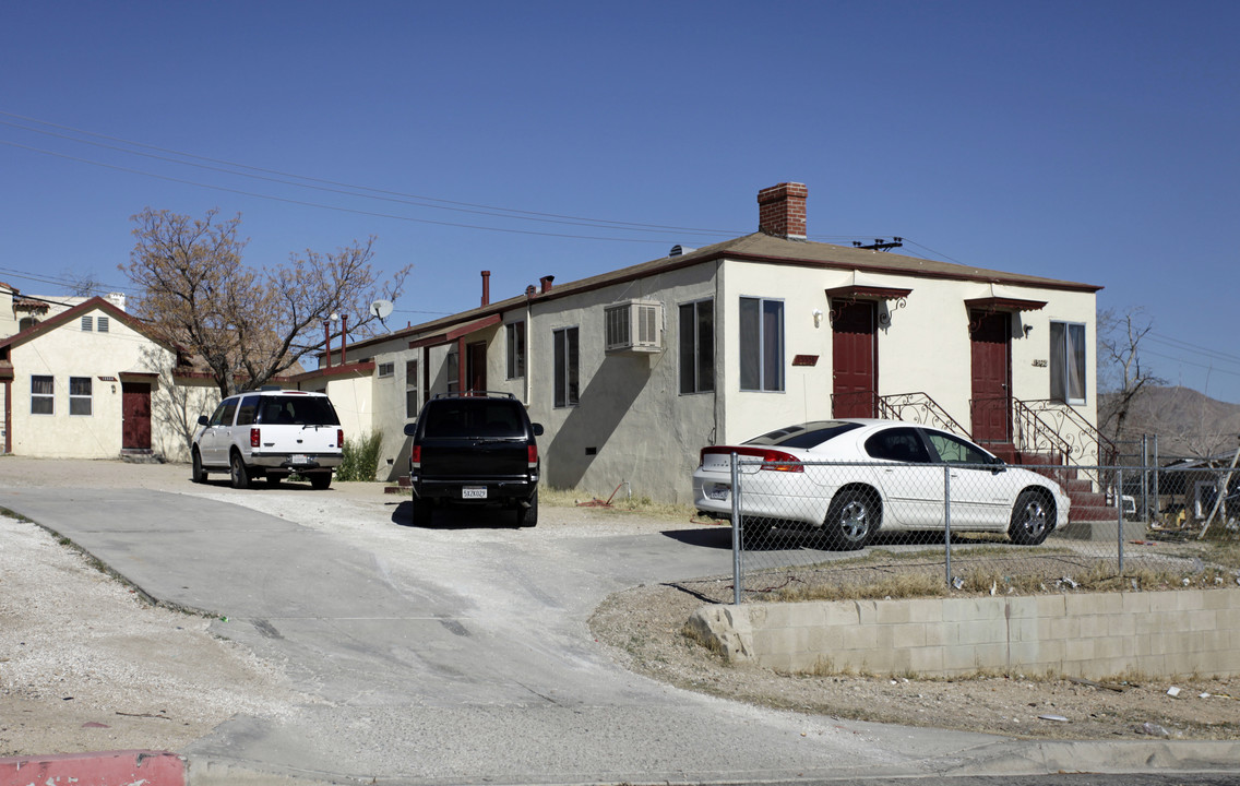 15552-15564 2nd St in Victorville, CA - Building Photo