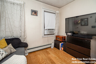 94 West Cedar St, Unit 2 in Boston, MA - Building Photo - Building Photo