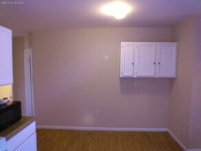 13 Armstrong Pl in Bridgeport, CT - Building Photo - Building Photo