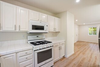 3382 Rockview Pl in San Luis Obispo, CA - Building Photo - Building Photo