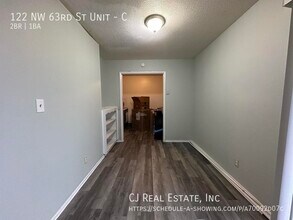 122 NW 63rd St in Gladstone, MO - Foto de edificio - Building Photo