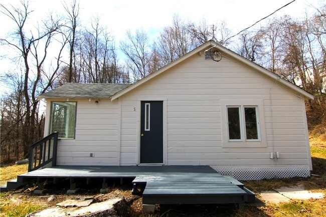 71 Miller Rd in Hopewell Junction, NY - Building Photo - Building Photo