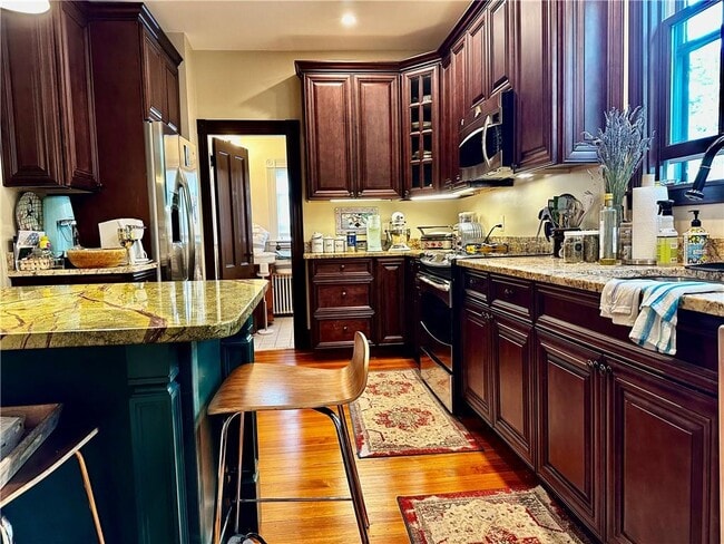17 Lincoln St in Newport, RI - Building Photo - Building Photo