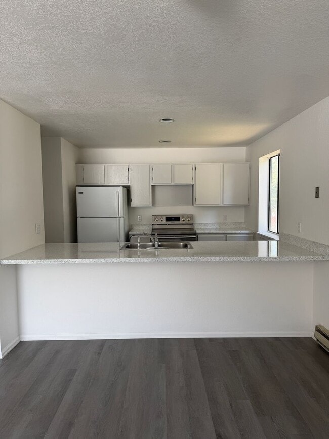2015 Blake Ave in Glenwood Springs, CO - Building Photo - Building Photo