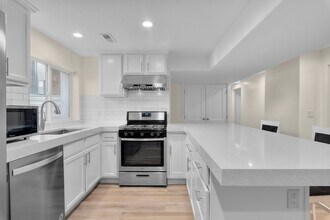 10454 S Golden Willow Dr, Unit GW - Basement in Sandy, UT - Building Photo - Building Photo
