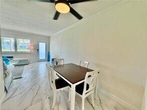 473 12th Ave S in Naples, FL - Building Photo - Building Photo