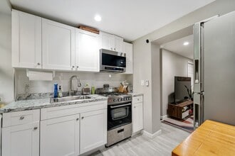 519.5 Manila Ave in Jersey City, NJ - Building Photo - Building Photo