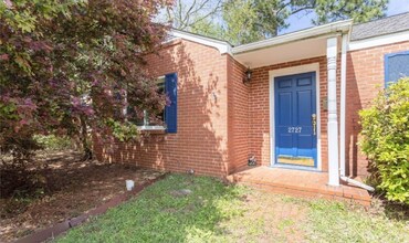 2727 Pelzer Ave in Montgomery, AL - Foto de edificio - Building Photo