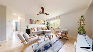 530 NE 15th Ct in Fort Lauderdale, FL - Foto de edificio - Building Photo