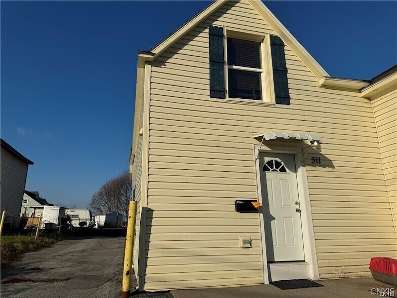 311 High St in Watertown, NY - Building Photo
