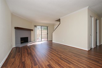 9541 Pagewood Ln-Unit -9541 in Houston, TX - Building Photo - Building Photo