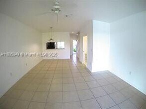 8222 SW 27th St in Miramar, FL - Building Photo - Building Photo