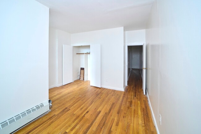 248 Madison St, Unit 4B in Brooklyn, NY - Building Photo - Building Photo
