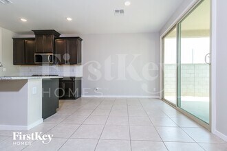 12454 W Gardenia Ct in Glendale, AZ - Building Photo - Building Photo