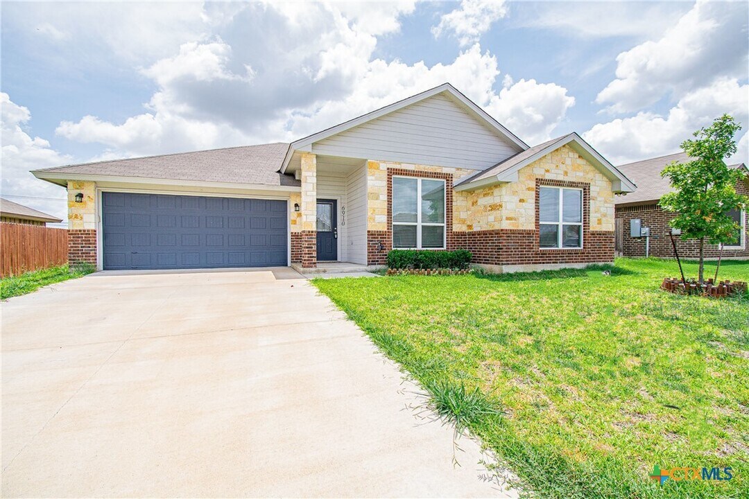 6910 Catherine Dr in Killeen, TX - Building Photo