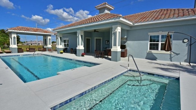 Mirabella at Village Green in Bradenton, FL - Foto de edificio - Building Photo