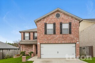 4827 Fern Lake in San Antonio, TX - Building Photo