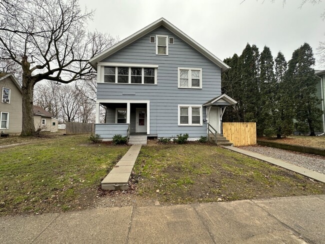 property at 619-621 Oakhill Ave