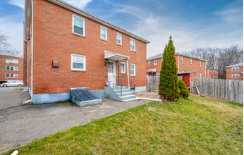 37 Cumberland Dr, Unit 1st floor in East Hartford, CT - Foto de edificio - Building Photo