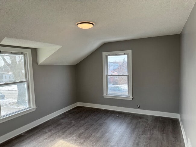 property at 2707 Commercial Ave