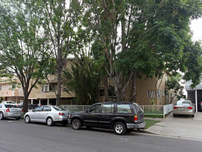 11828 Gorham Ave in Los Angeles, CA - Building Photo - Building Photo