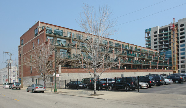 845 W Monroe St in Chicago, IL - Building Photo - Building Photo