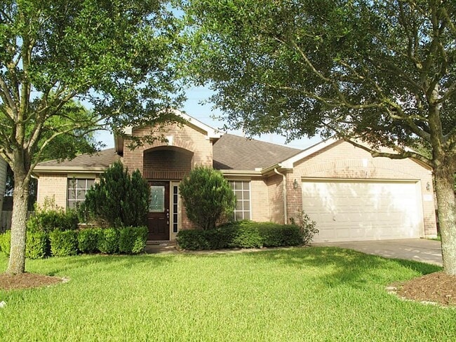 2311 Enchanted Park Ln