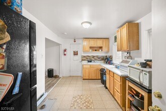 16 New St in Montclair, NJ - Building Photo - Building Photo