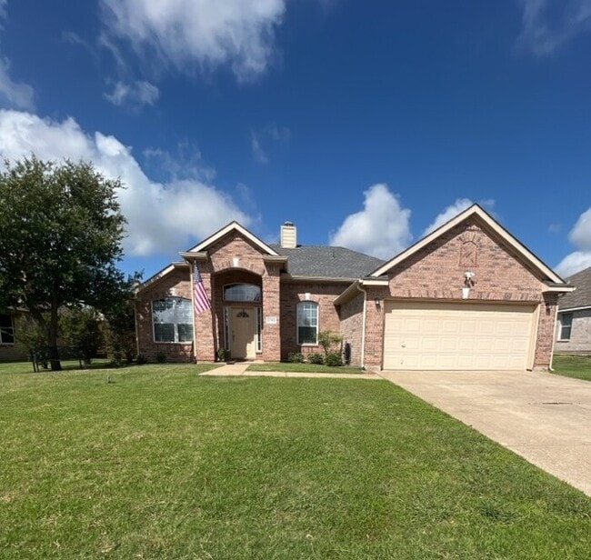property at 2705 Pyramid Ln