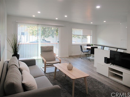 11825 National Blvd-Unit -4 in Los Angeles, CA - Foto de edificio - Building Photo