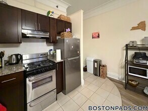 62 Boylston St, Unit 623 in Boston, MA - Building Photo - Building Photo